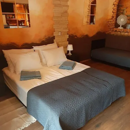 Apartament Led *